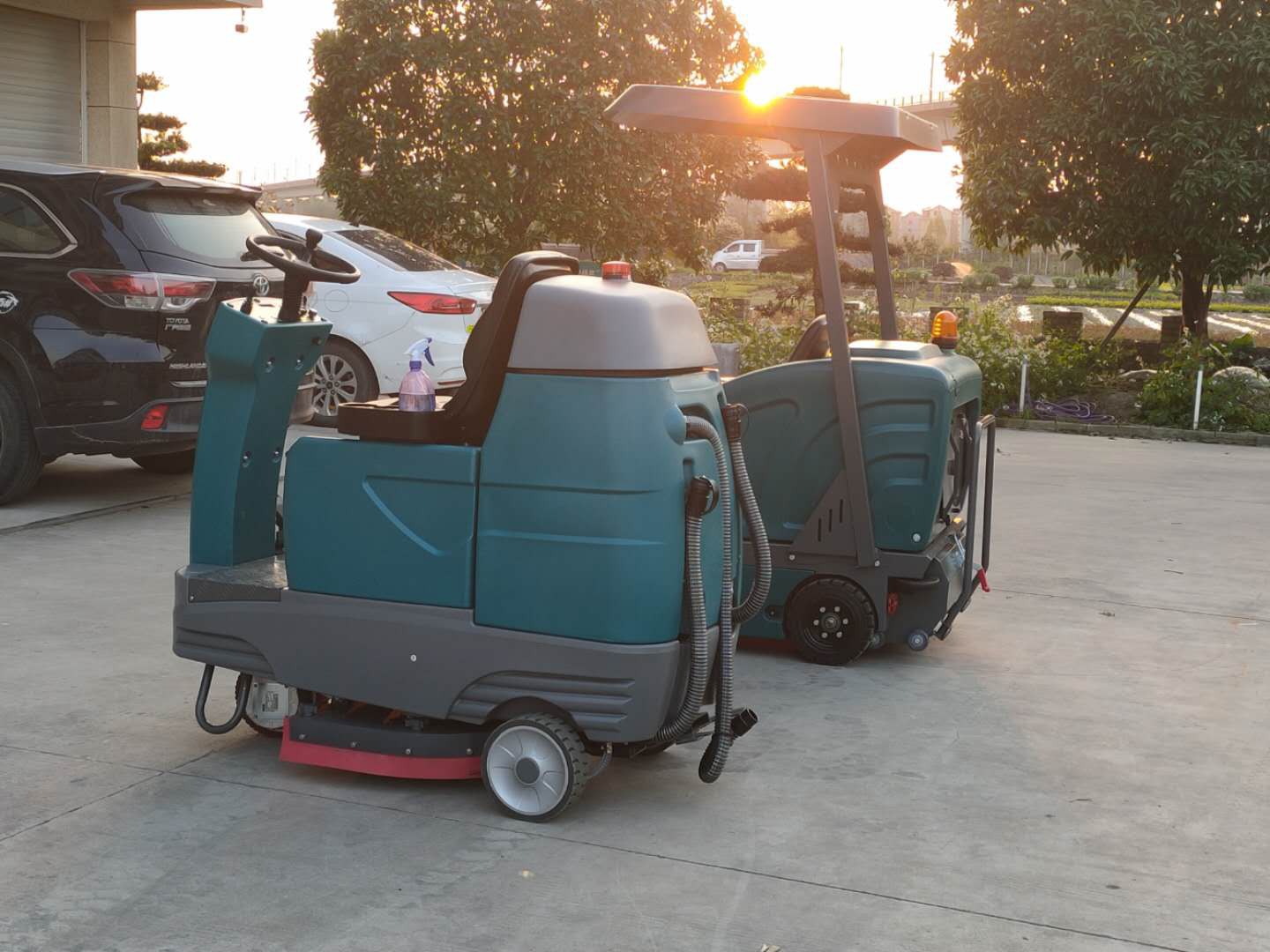 潔士S70B大型雙刷駕駛式洗地機，雙刷駕駛式洗地車，雙刷駕駛式掃地機，雙刷駕駛式掃地車